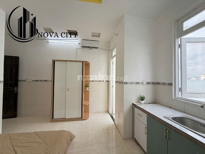 Cho thuê phòng trọ full nội thất, có ban công đường Bùi Minh Trực, Quậ