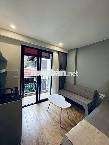 Cho thuê Căn hộ ở Ngọc lâm, gần cầu Chương Dương full đồ giá 5.5tr