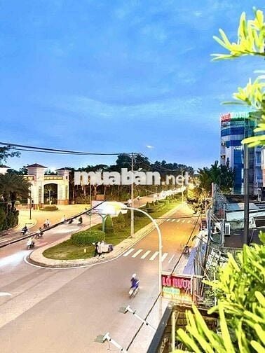 Bán lô đất mặt tiền tân sơn view sân gôn cực đẹp