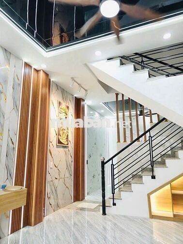 Ngay gần chợ Đầu Mối,dtsd 150m,4 phòng ngủ, Bình chiểu Thủ Đức