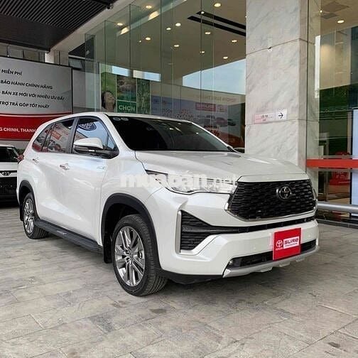 Toyota Innova Cross 2024 HEV - 7000 km