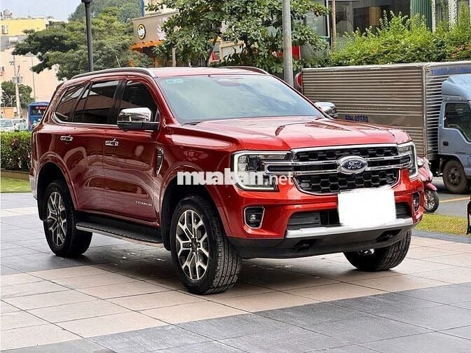 HÀNG HIẾM FORD EVEREST TITANIUM 4x2 2023 MÀU ĐỎ