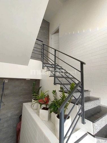 Bán Căn Hộ Dịch Vụ - 7 Phòng - Thu Nhập 30tr/tháng _ Giá 6ty500