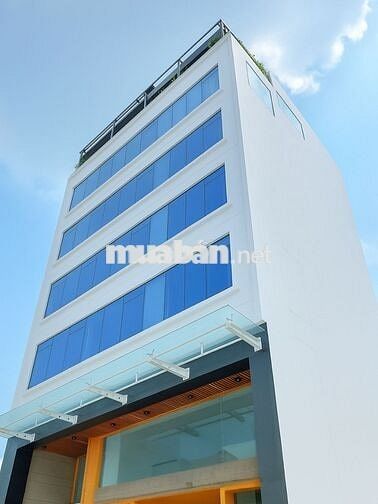 Văn phòng cho thuê 228m2 với 2 mặt tiền đường Hoàng Việt - Tân Bình