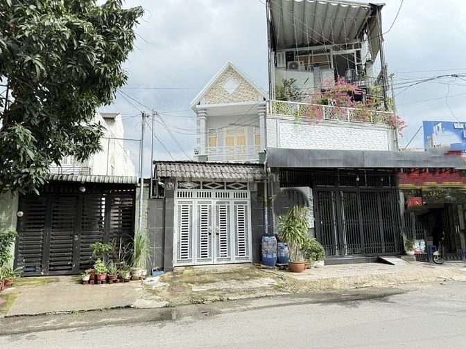 BÁN NHÀ HẺM XE TẢI 12M ĐƯỜNG VÕ THỊ SÁU, DĨ AN, BÌNH DƯƠNG. 105m2, 6.2