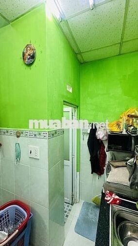 Nguyen van quá nhà 20m2 tret lung 2pn nhà còn mới chac chan 2tỷ7 tl