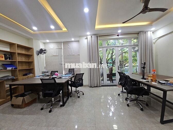 Cho thuê nhà mặt tiền đường Nguyễn Hiến Lê, dt 8x20 trệt 3 lầu