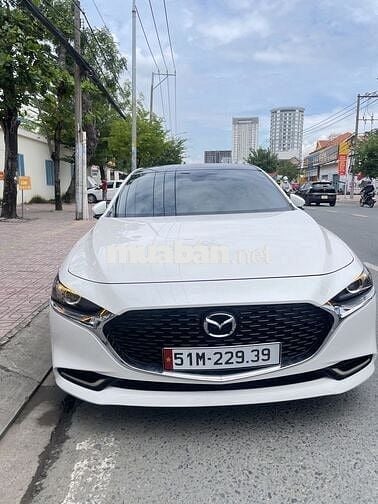 Bán Xe 1 chính chủ từ đầu mazda3 đời 2020 trắng