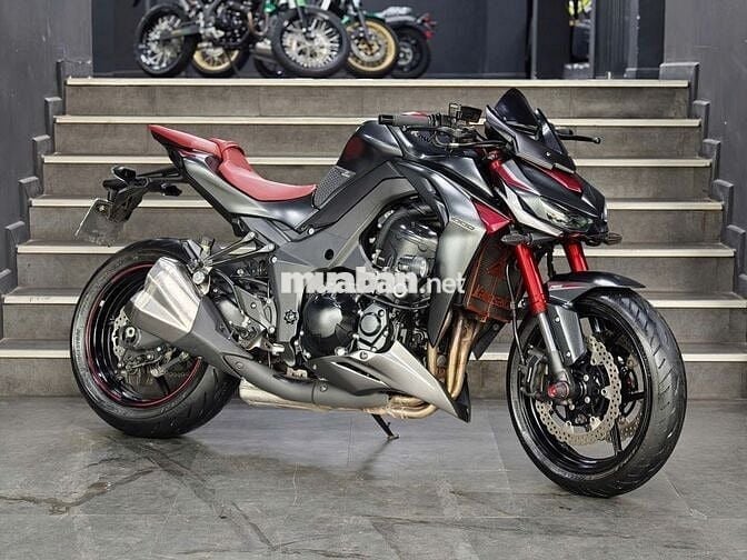 Z1000 ABS ĐỎ CANDY CHẠY LƯỚT