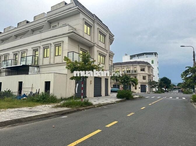 Siêu vip mặt tiền Nguyễn Thành long đường 7.5m ngang 6m