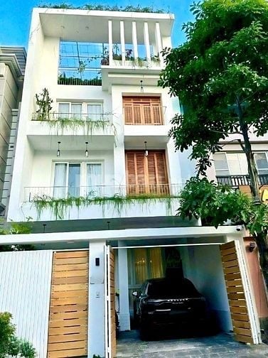 NHÀ MỚI ĐẸP BÀN GIAO NGAY - NGUYỄN MINH HOÀNG - NGANG 6M - KHU K300