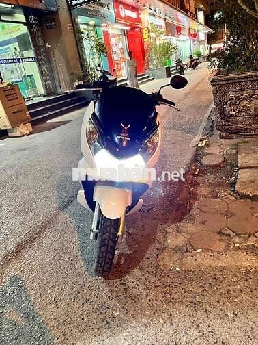 Bán xe Honda PCX 2011 máy Thái êm đầm