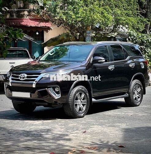 Toyota Fortuner 2017 2.7V 4x2 AT - rất mới.