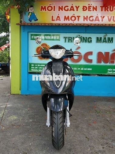 Xe máy Piaggio Fly màu đen đã sử dụng