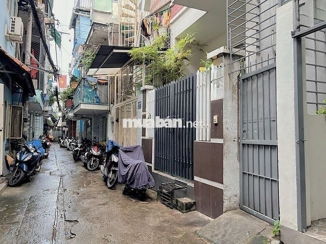 Giáp Phú Nhuận hẻm 5m - Nhà 3 tầng - Diện tích 86 m² - 9 PN - Chỉ 9tỷ