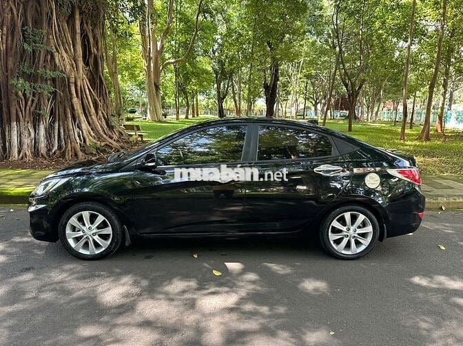 Hyundai Accent 2011 1.4 AT