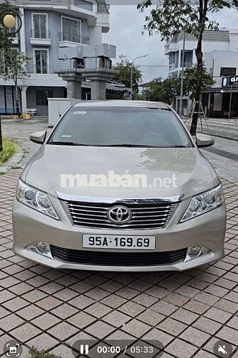 Toyota Camry 2014 2.5Q - 79900 km