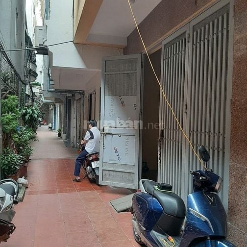  CHO THUÊ căn hộ chung cư trong ngõ 99 phố Trung Liệt, 45m2, full đồ