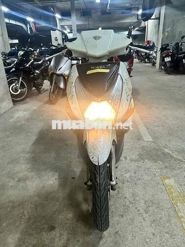 Chính chủ thanh lý Honda Click trắng sx 2009