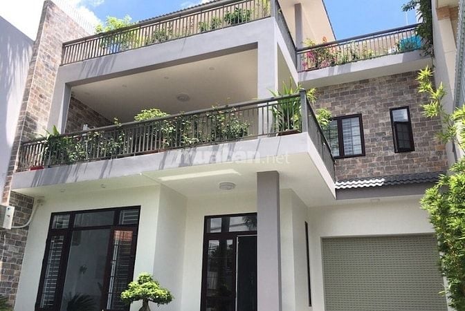  Bán Biệt Thự khu Quốc Hương phường Thảo Điền Quận 2 . GIÁ 18 TỶ