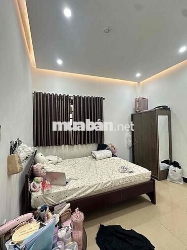 Pass phòng trọ tầng 3 thang bộ ở 1219 Nguyễn Tất Thành  2tr7/1 tháng