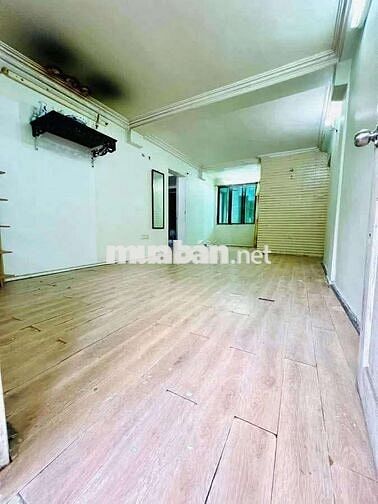 F0! Bán nhà tập thể Bách Khoa, 70m, tầng 2, 2PN2WC, oto đỗ cầu thang