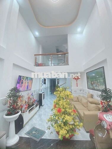 NHÀ XE HƠI ĐỖ CỬA, 4 TẦNG LÂU, BTCT MỚI 100% - NGUYỄN TRỌNG TUYỂN