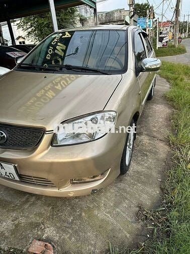Toyota Vios 2005 số sàn màu vàng cát
