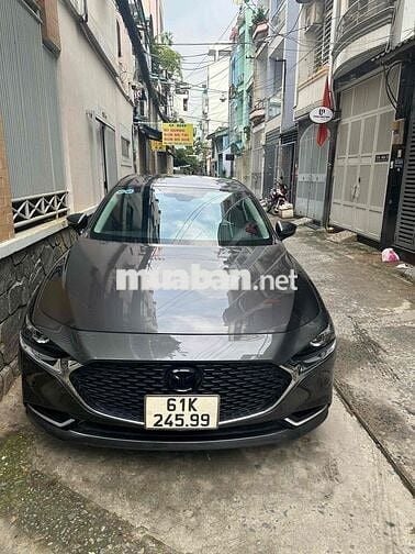 Mazda 3 2023 1.5L Luxury - 80000 km