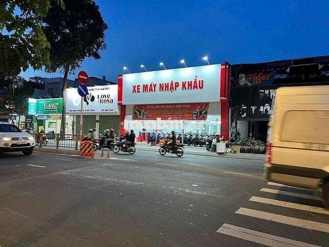CHO THUÊ NHÀ MT ĐƯỜNG QUANG TRUNG ĐOẠN GẦN NGÃ PHAN HUY ÍCH