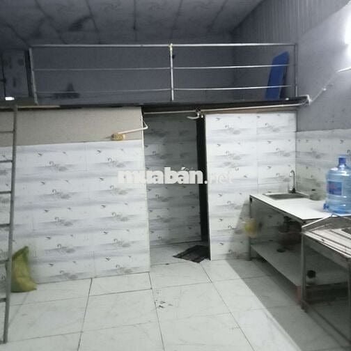 Cho thuê phòng  rộng  ở 4 người hoặc giá đình gần bến xe , cầu vưotj