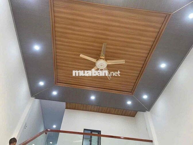 cho thuê nhà mới gần chợ Thiếc