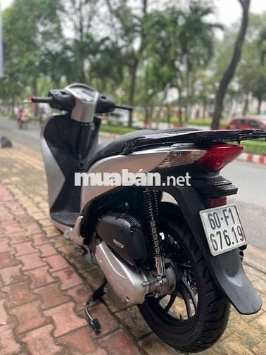 Xe máy Honda SH 125 đời 2015 màu bạc