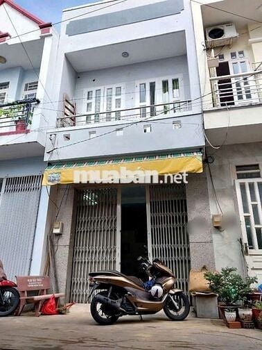 Cho thuê nhà nguyên căn hẻm xe hơi 4x11.