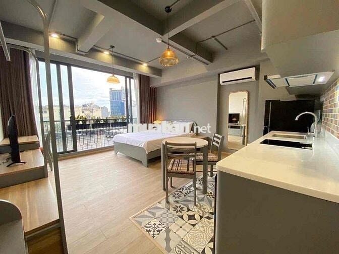 CHO THUÊ CĂN HỘ BAN CÔNG CAO CẤP NGAY NGUYỄN VĂN CỪ MỚI TOANH GIÁ RẺ