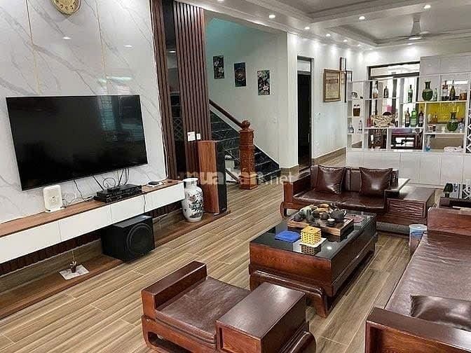 CỰC HOT!!! NHÀ ĐẸP GIÁ TỐT NẰM NGAY TRUNG TÂM TÂN BÌNH LIỀN KỀ SÂN BAY