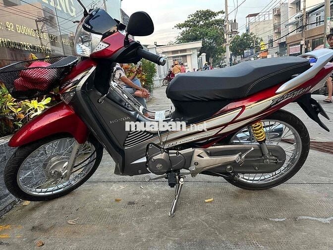 xe chạy gia đình cần bán