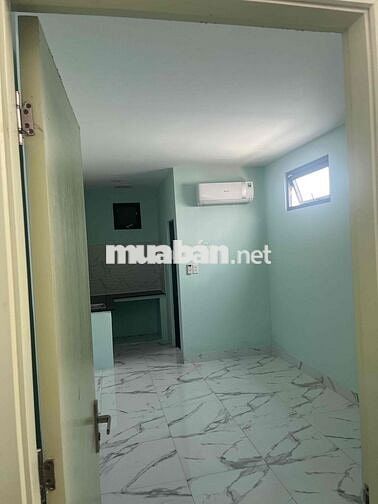 Phòng trọ 20 met vuông ngay mặt tiền
