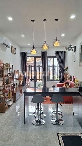 Bán nhà đẹp-DT80m2-3PN-gần chợ-Nguyễn khuyến -vĩnh Hải-Nha Trang-3ty3 