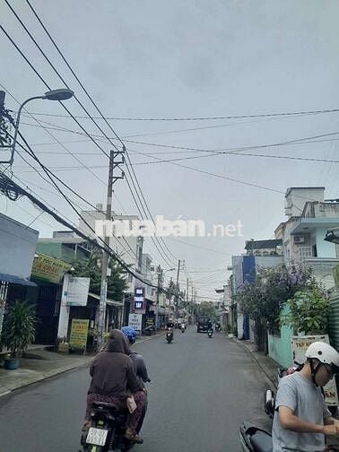 Chủ dễ tính cần bán nhà đúc lửng.đang có thu nhập ổn đinh.