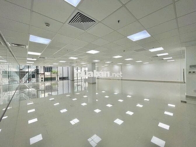 Cho thuê văn phòng đường Phổ Quang, dt 208m²