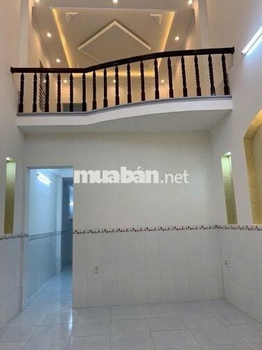 Nhà mặt tiền hẻm ô tô trong nhà.