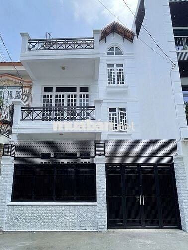 Nhà HXH Lê Văn Sỹ. P1. 7x20m. 1 Trệt 2 Lầu. Sẵn Máy Lạnh.
