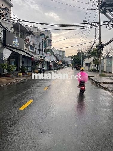 Nhà cấp 4 mặt tiền Khuông Việt, Q. Tân Phú dt93m2 hiện tại sd 126m2
