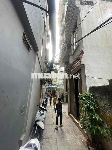 Cần bán gấp căn nhà gần bệnh viện Hòe Nhai 18m 3 tầng 3mt giá 3.3 tỷ