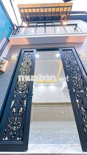 Q4, Bến Vân Đồn, nhà mới ở ngay, ko quy hoạch, 2 tầng, 25.5m², 2.45 tỷ