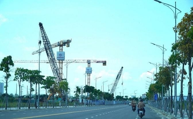 HOT HOT,NAM HÒA XUÂN 1 EM ĐÔNG NAM DT 110 M2, GIÁ CHƯA TỚI 5 TỶ