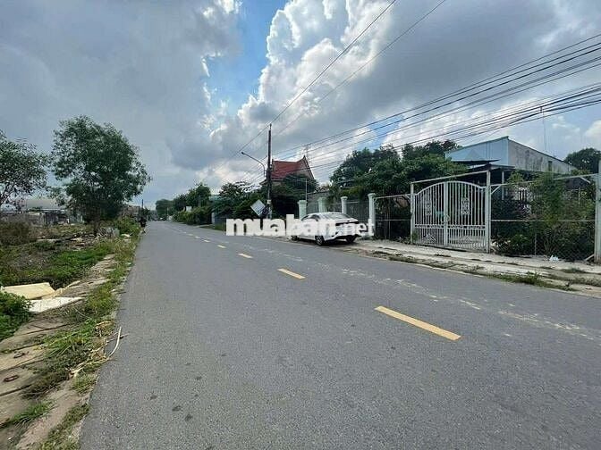 CẦN BÁN GẤP ĐẤT NỀN MẶT TIỀN GIÁ 11 TỶ 5(SỔ HỒNG RIÊNG)