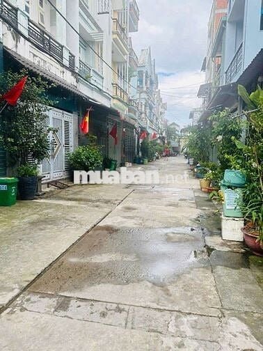Bán Nhà HxH Ngay Trường THPT Võ Trường Toản Quận 12 - 3 Tầng 5m x 18m