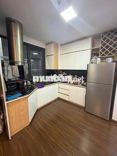 bán chung cư FLC Phạm Hùng, 3 ngủ đủ nội thất hiện đại ở ngay